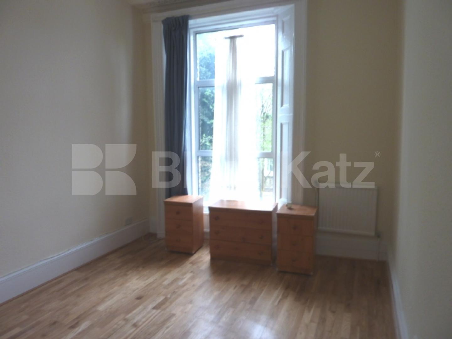 			CAMDEN SQUARE!!, 1 Bedroom, 1 bath, 1 reception Flat			 North Villas, CAMDEN SQUARE
